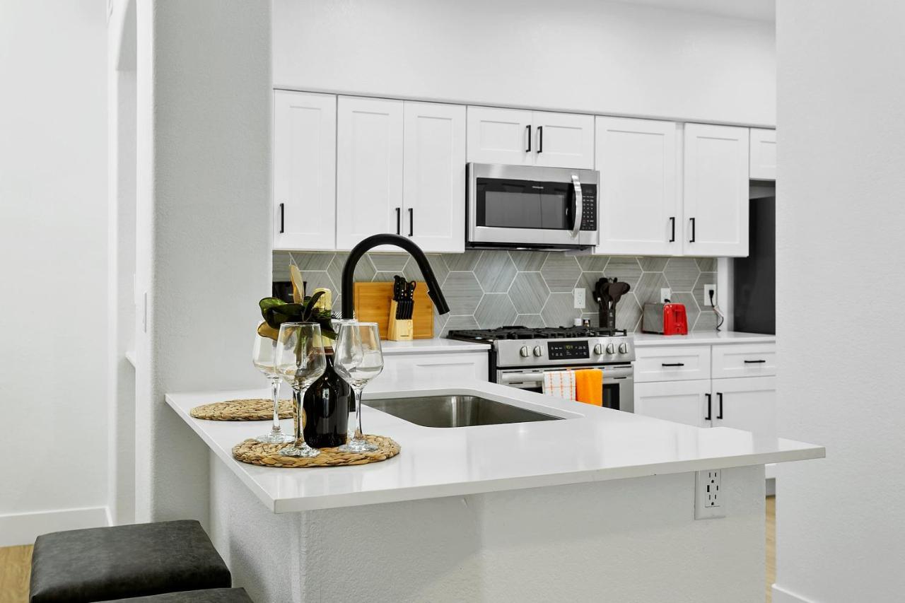 Cozysuites Glendale By The Stadium With Pool 10 Екстериор снимка